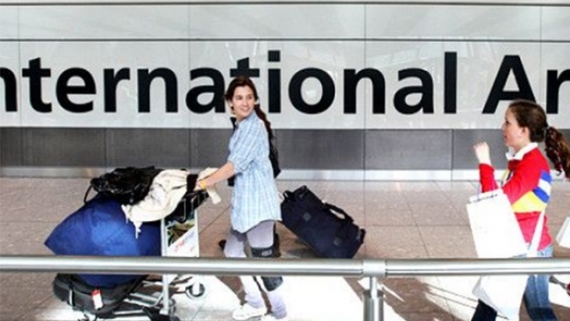 Un 30% de jóvenes uruguayos planea emigrar por insatisfacción económica